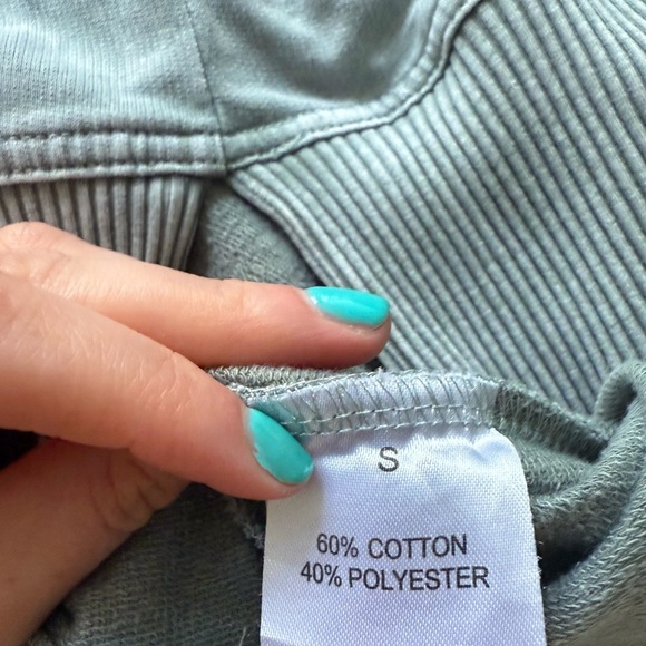 2/$20 ✨Jane and Delancey Washed Out V Neck Sweatshirt Teal Size S - Picture 6 of 6